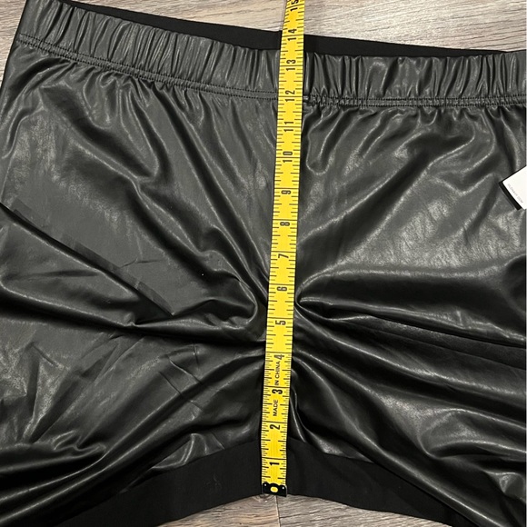 Duel sided leggings. - Picture 4 of 7